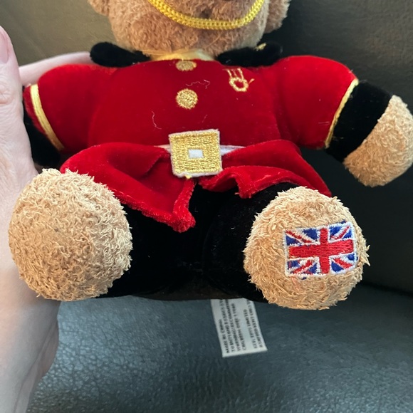Keel Toys 2003 Stuffed Bear British Royal Guard  in Red Uniform & Hat 8.5" Tall - Picture 4 of 6